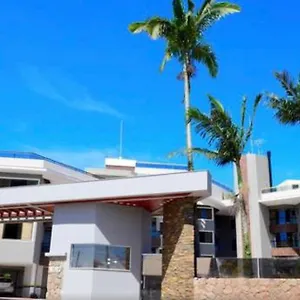apartamento-beira-mar-em-ponta-das-canas.santa-catarina-brasil.com/